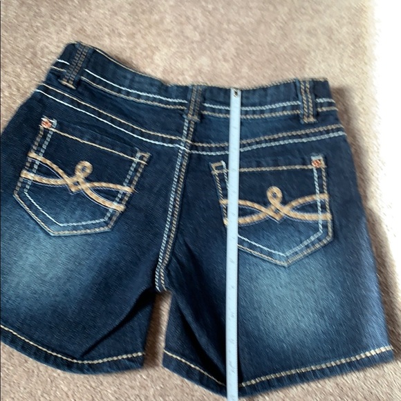 Denim shorts. - Picture 2 of 2